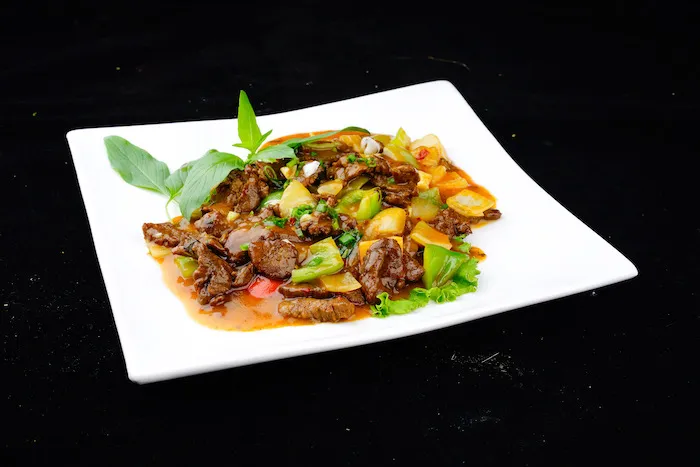 W1. Boeuf sauté au basilic thaï